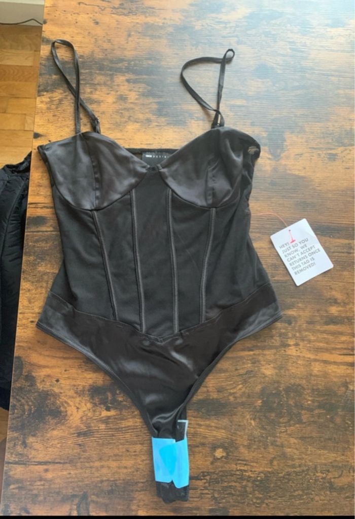 Body jamais porté
