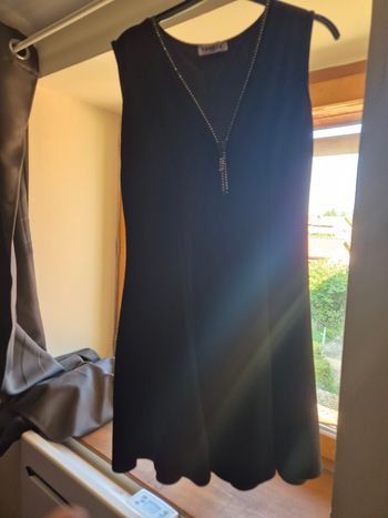 Robe mi-longue