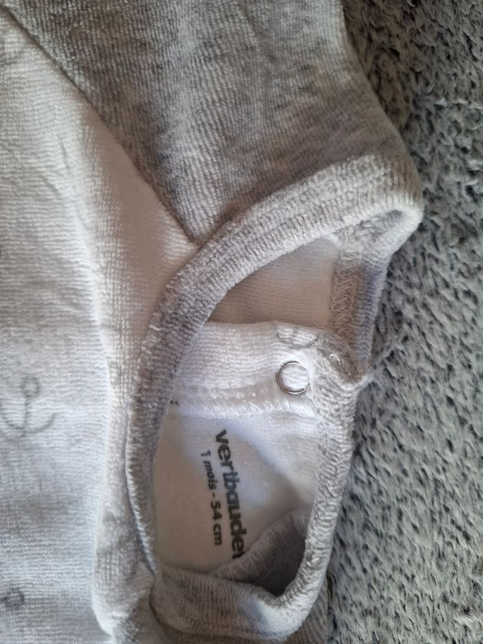 Lot 2 pyjamas 1 mois - photo numéro 4