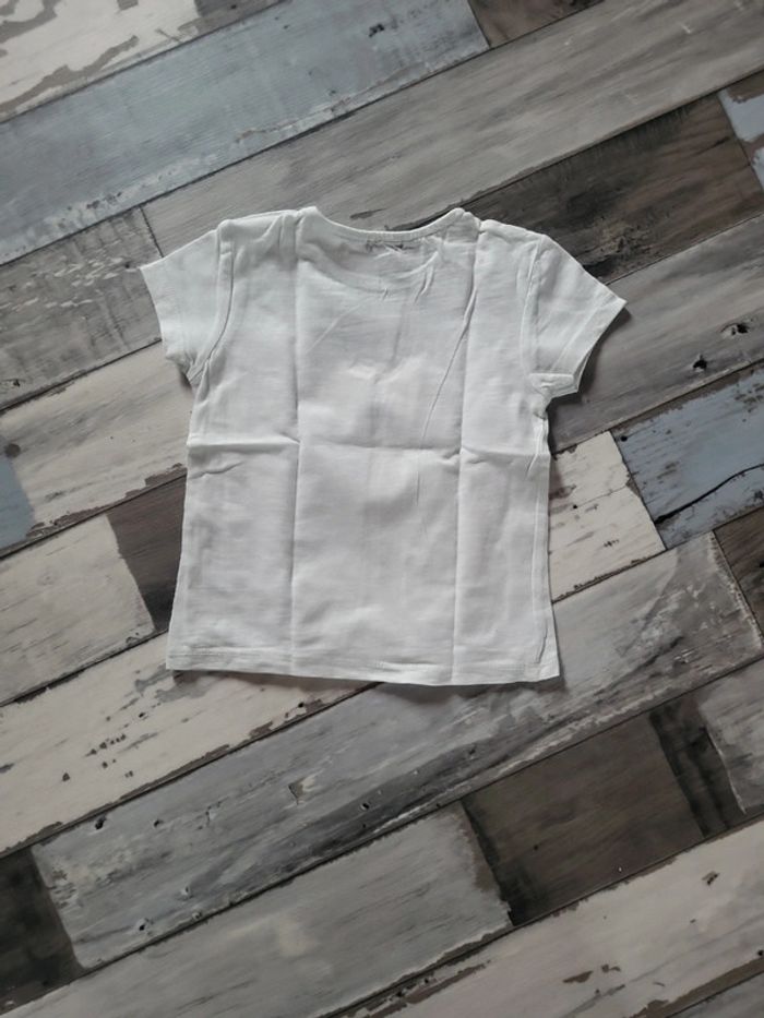 Tee-shirt "Kiabi" 2ans - photo numéro 2