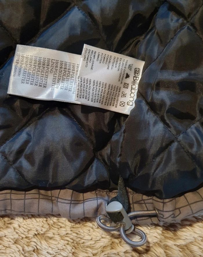 Très beau blouson Billabong parfait état capuche amovible - photo numéro 7