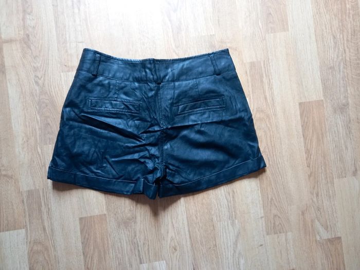 Short imitation cuir - photo numéro 3