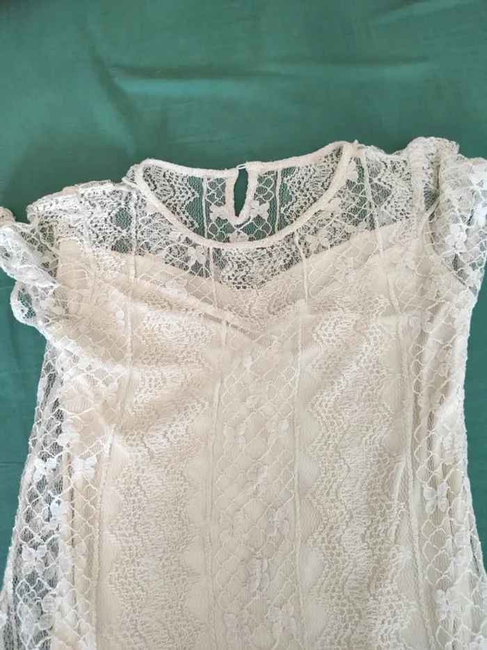 Robe dentelle - photo numéro 2