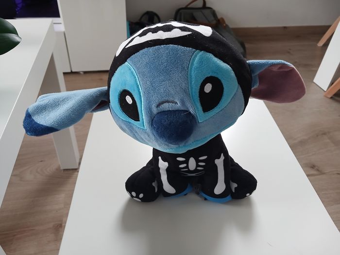 Peluche stitch squelette