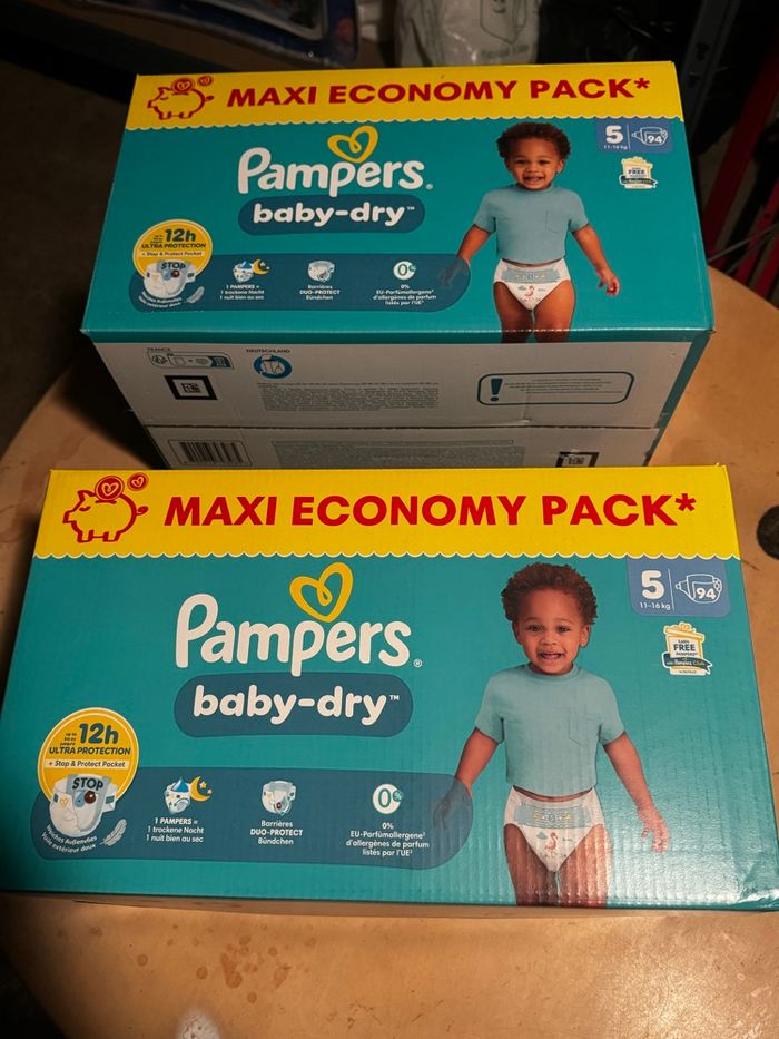 Couche Pampers baby dry T5 - Neuf jamais ouvert - Prix ferme