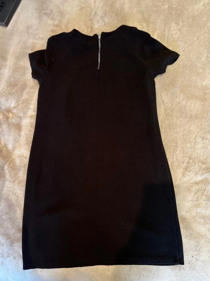 Robe noir - photo numéro 2