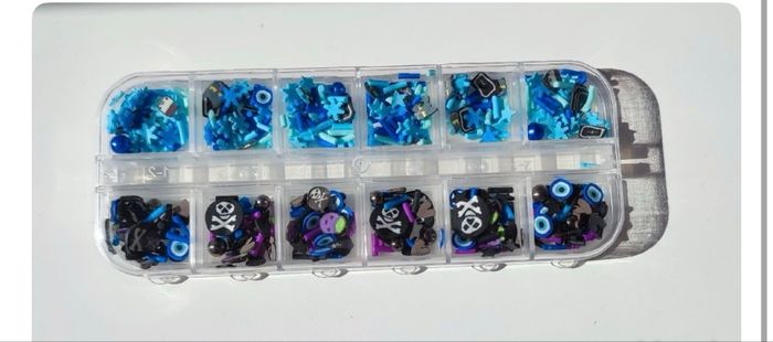 Lot de trois boîte de petites paillettes de table colorés pour Halloween - photo numéro 2