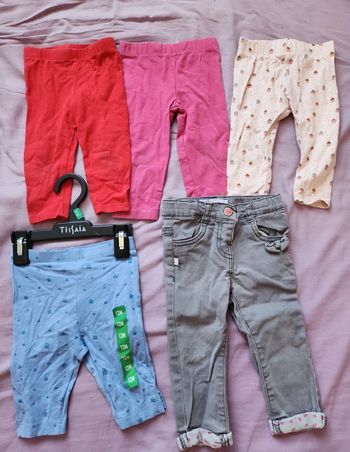 Lot pantalons taille 12 mois