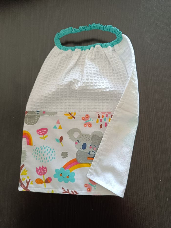 Bavoir 29 x 31  cm koala maternelle crèche nounou - avec élastique - photo numéro 2