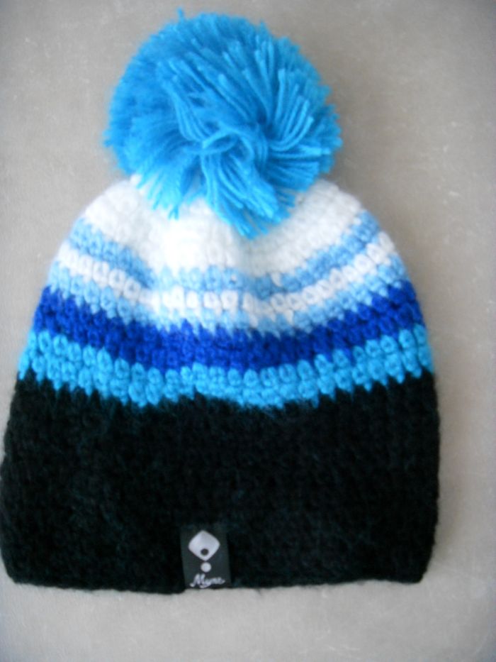 Bonnet en laine avec pompon Myne NEUF