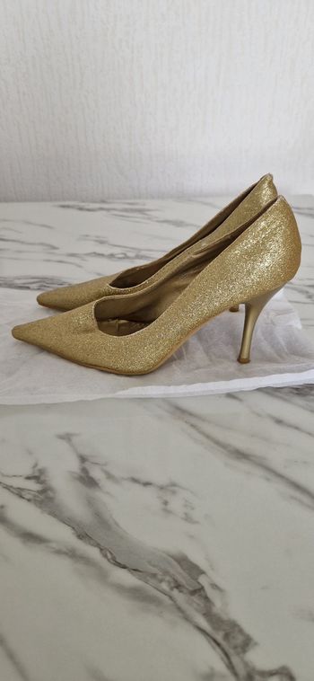 Chaussures à talons, dorées