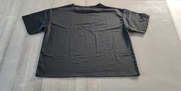 T-shirt femme Taille 5xl noir - Très bon état (Grande taille) - photo numéro 4