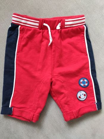 Short rouge smiley baby orchestra 9 mois