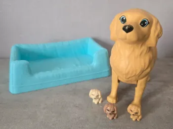 Chien barbie avec ses chiots