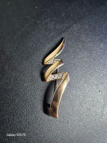 Broche metal argenté