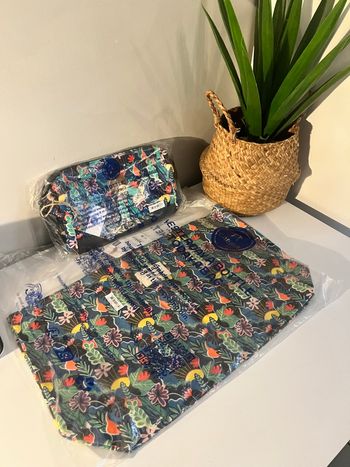 Tote bag et trousse de toilette cabaia neufs