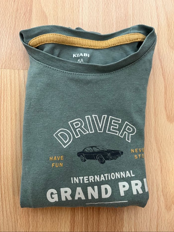 Tee-shirt Kiabi vert kaki voiture - photo numéro 5