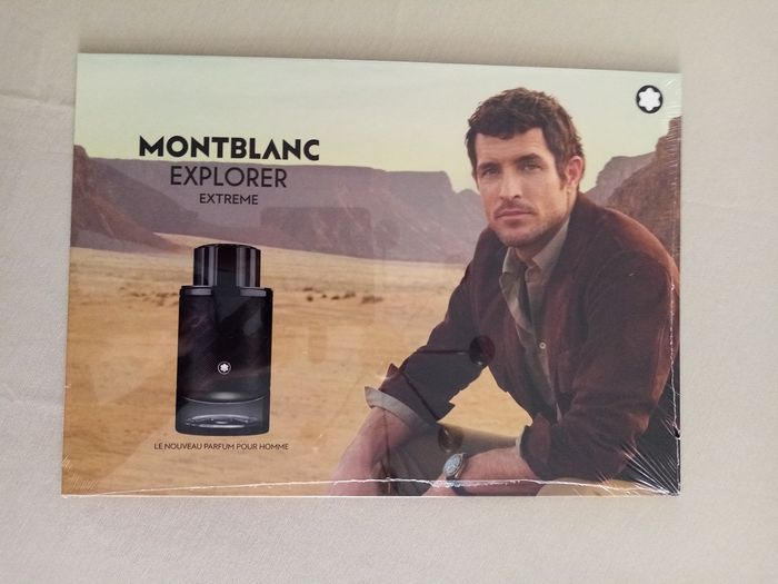 Présentoir publicitaire en carton (Montblanc) - photo numéro 2