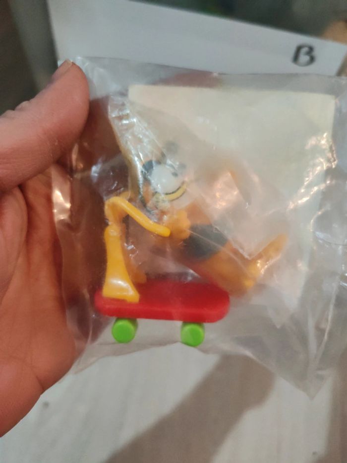 Figurine McDonald's Garfield. - photo numéro 2