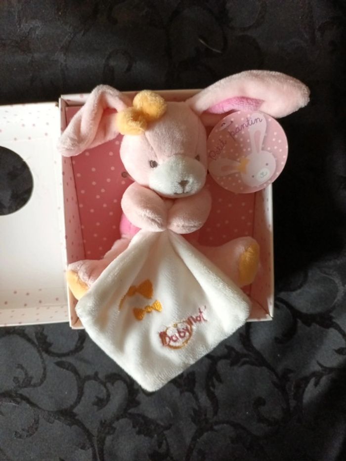 Coffret babyNat mini doudou lapin rose mouchoir