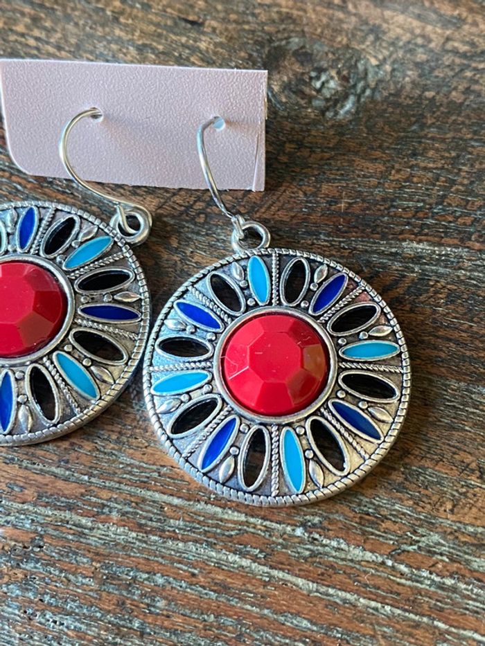Magnifiques boucles d’oreilles colorées - photo numéro 2