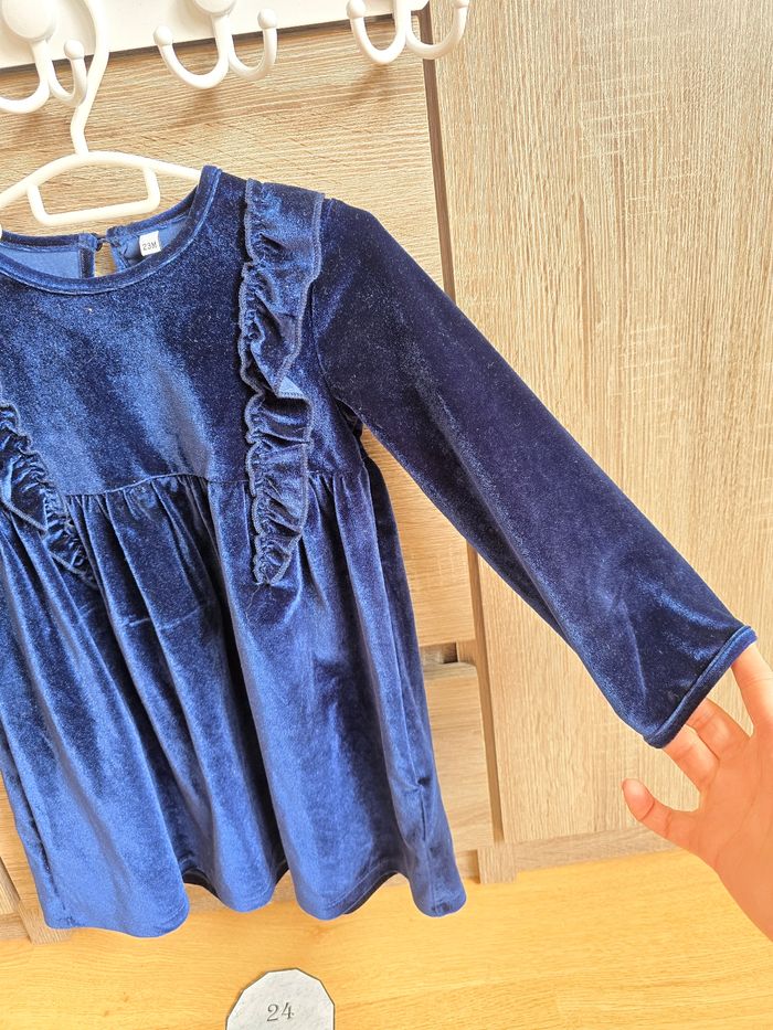 Vêtement Bébé Fille - Robe de soirée - 23 mois - photo numéro 2