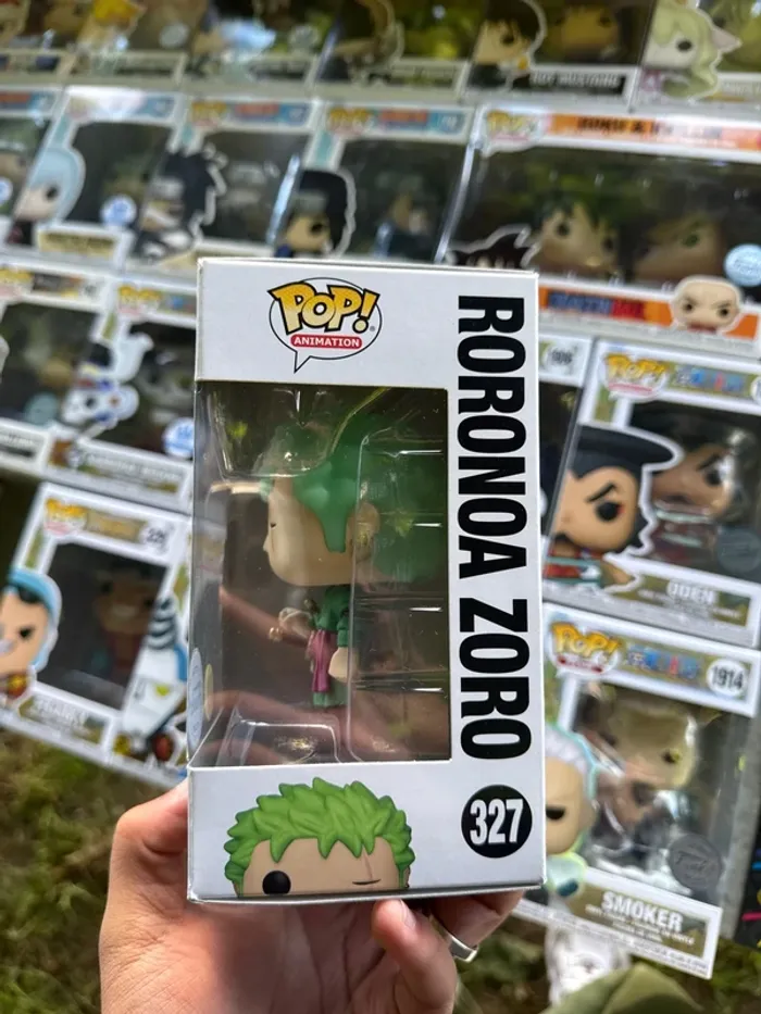 Funko Pop Roronoa Zoro 327 GITD - One piece - photo numéro 4