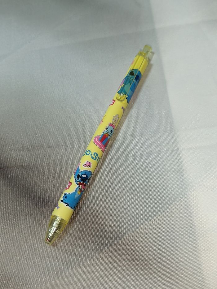 Stylo à bille bleue-Stitch 💛
