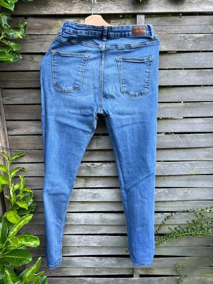 Jean troué Kiabi – Taille 38 Slim très bon état - photo numéro 7