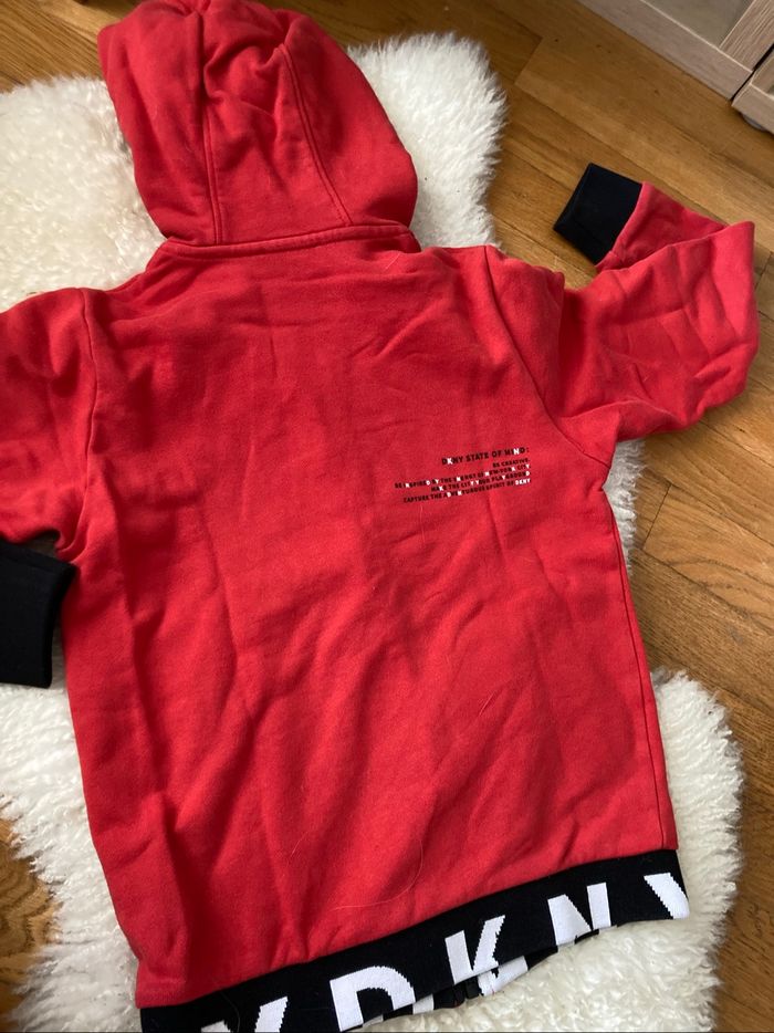 Sweat-shirt à capuche, zippé D. K, N, Y. - photo numéro 6