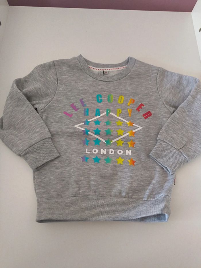 Pull fille Lee Cooper. 3 ans.