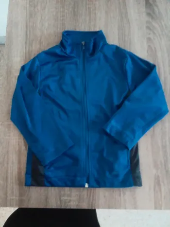 🌹veste de sport 5 ans 🌹