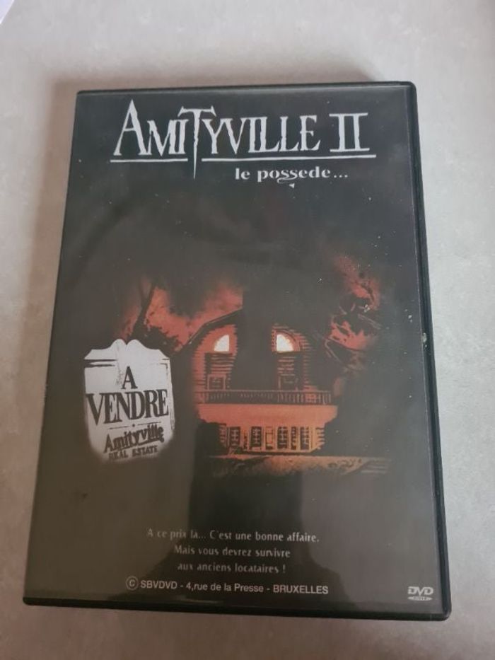 Lot 2 dvd Amityville 2 et halloween 2