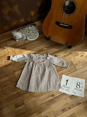 Jolie robe fleurie Lola palacios très bon état 18 mois