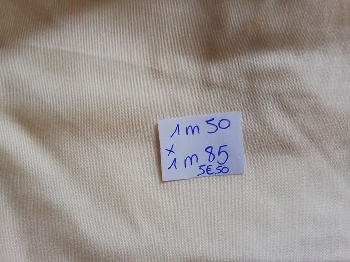 Tissu crème 1m50 x 1m85 - photo numéro 2