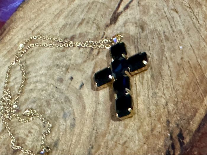Collier réglable acier inoxydable or grosse croix pavé multi facettes noir - photo numéro 4