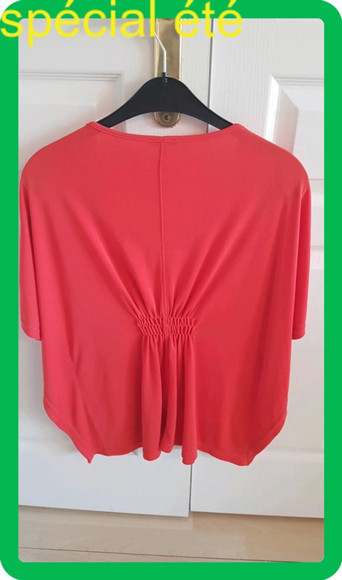 T shirt orange/corail taille 2 - photo numéro 2
