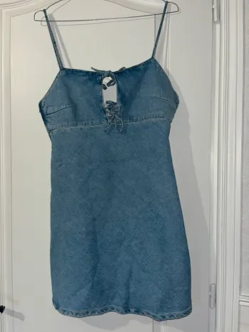 robe bershka taille M en jean