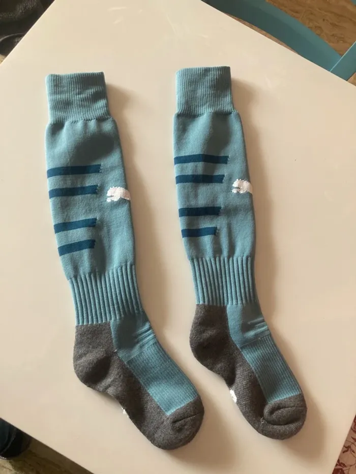 Chaussettes de foot neuves puma - photo numéro 2