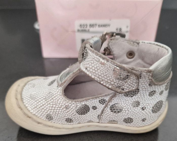 Chaussures 👟 1er pas babies T18 (BE avec défaut) - photo numéro 10
