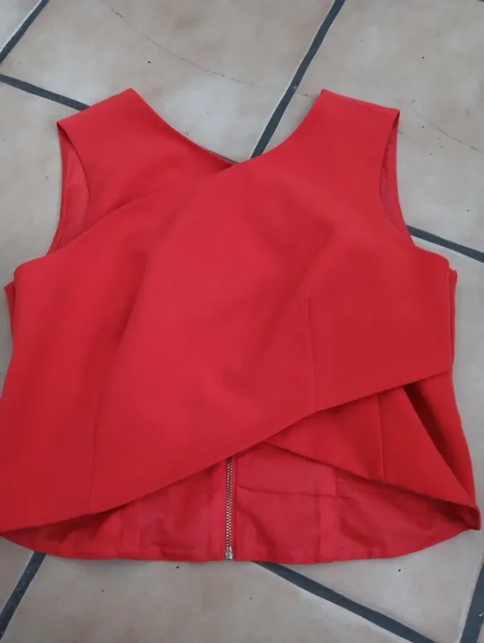 Top rouge