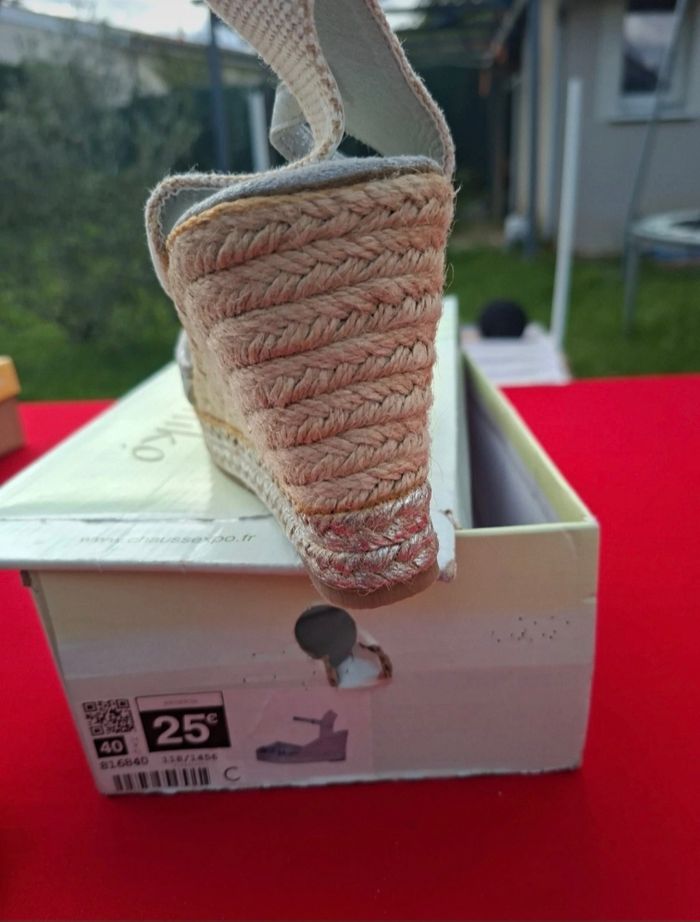Chaussures a talon femme neuve taille 40 - photo numéro 6