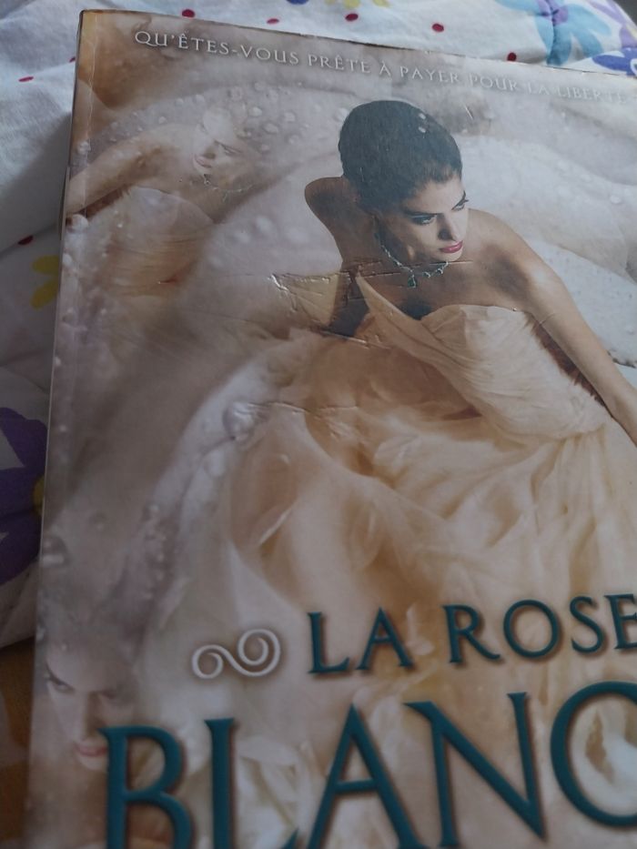 Roman Le Joyau tome 2 La Rose Blanche Amy Ewing Collection R - photo numéro 2
