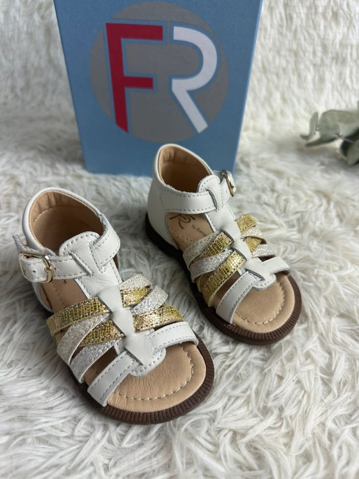 Paire de sandales Franco Romagnoli taille 21 - photo numéro 2