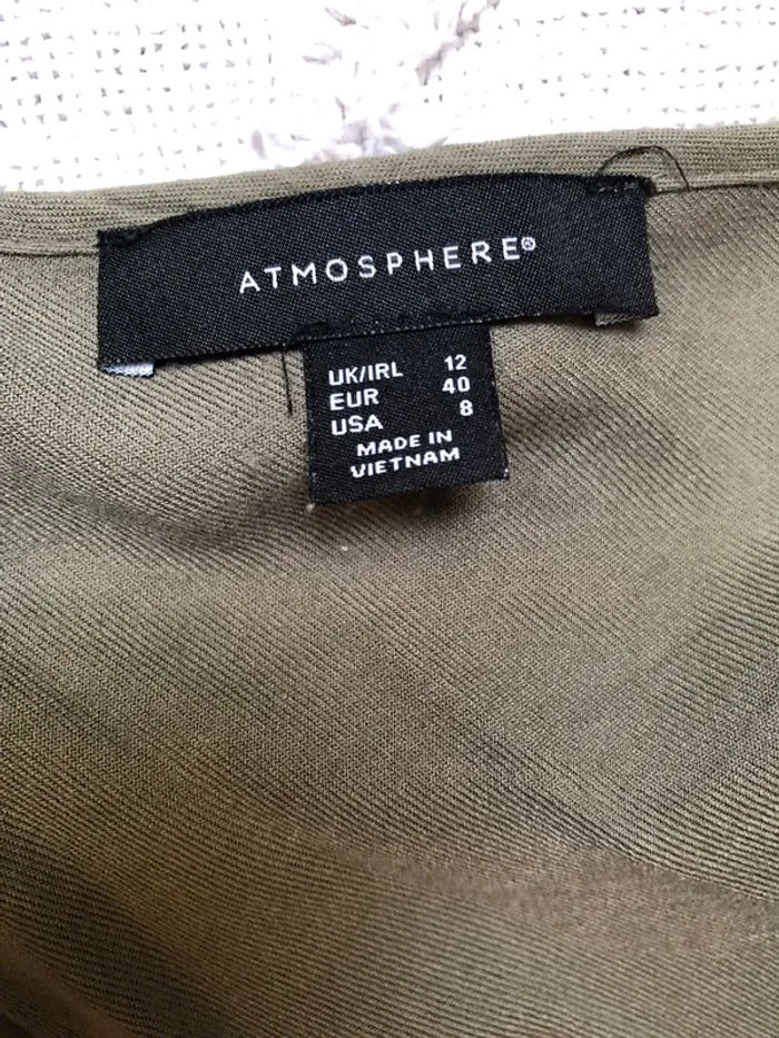 Chemise longue kaki taille 38/40 - photo numéro 2