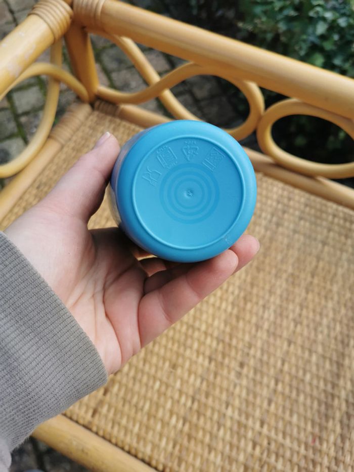 Gobelet en plastique bleu - photo numéro 3