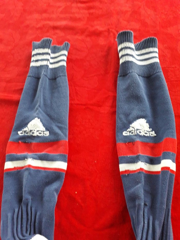 Lot 2 a paires chaussettes  foot garcons  40/42 - photo numéro 3