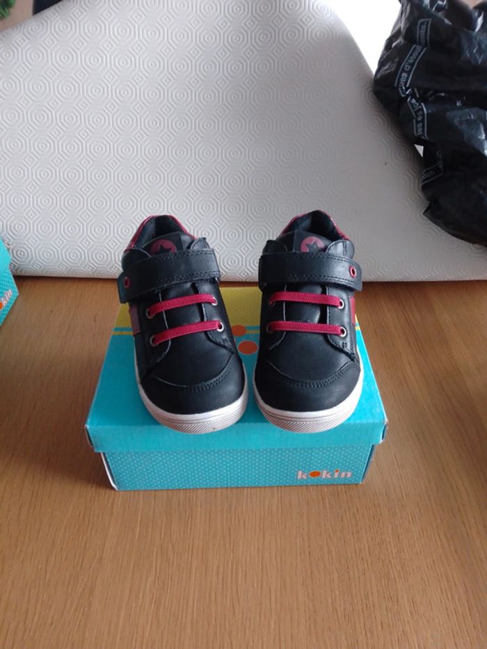 Chaussures Baskets à scratch neuves - Garçon - 24