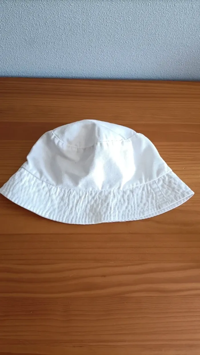 Bob blanc taille enfant