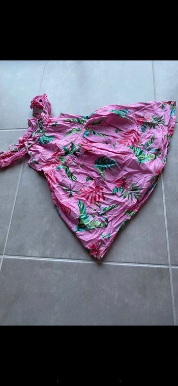 Robe fleurs Primark Neuve 4 ans